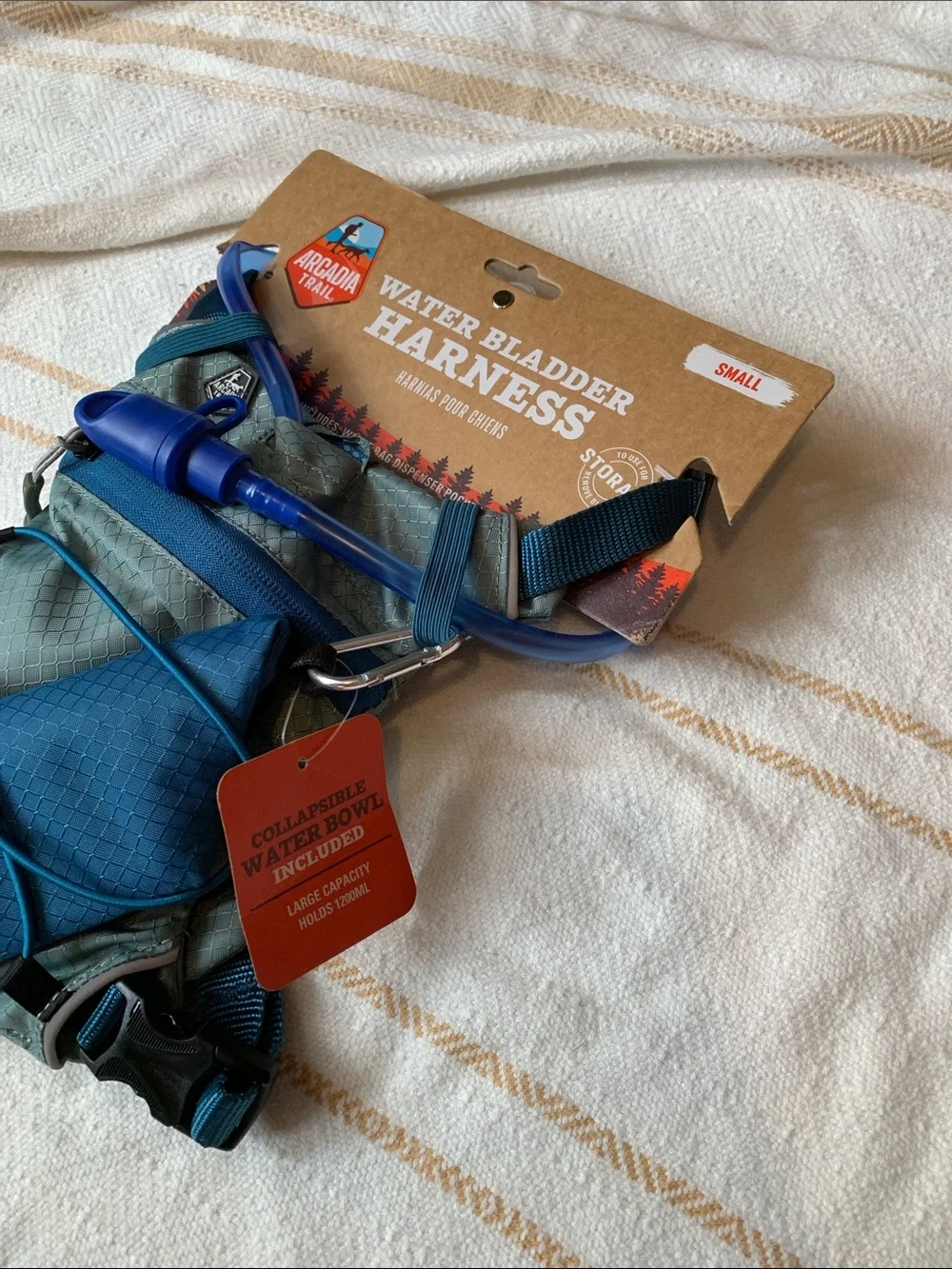 NWT Arcadia Trail Water Bladder Harness for Dogs Size Small